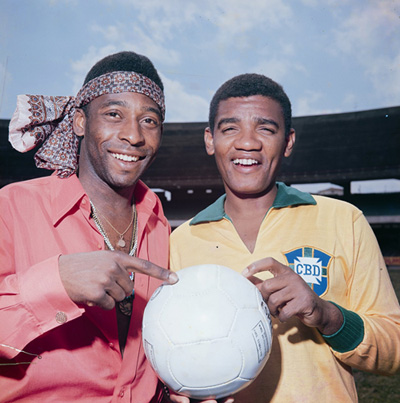 Pelé e o cantor Simonal